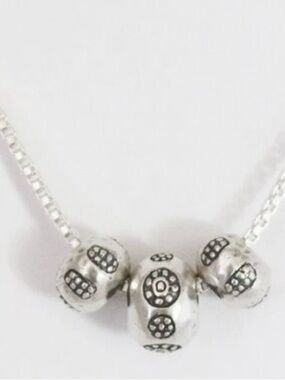 Silpada 925 Silver Trifecta Artisan Etched Bead Necklace